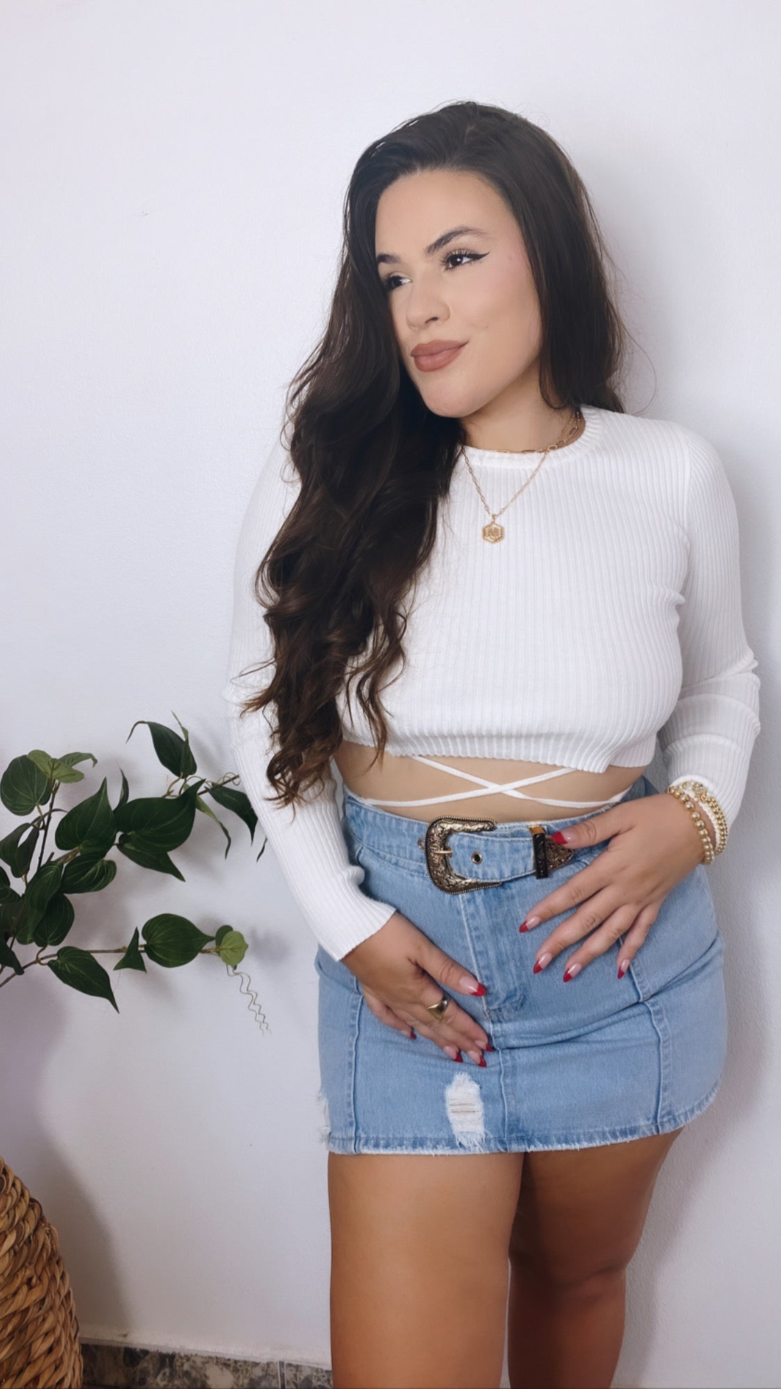 WHITE LONG SLEEVE CROP TOP